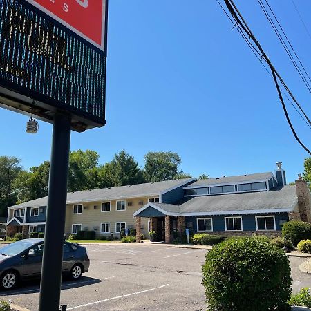 Nichols Inn&Suites Hastings Buitenkant foto