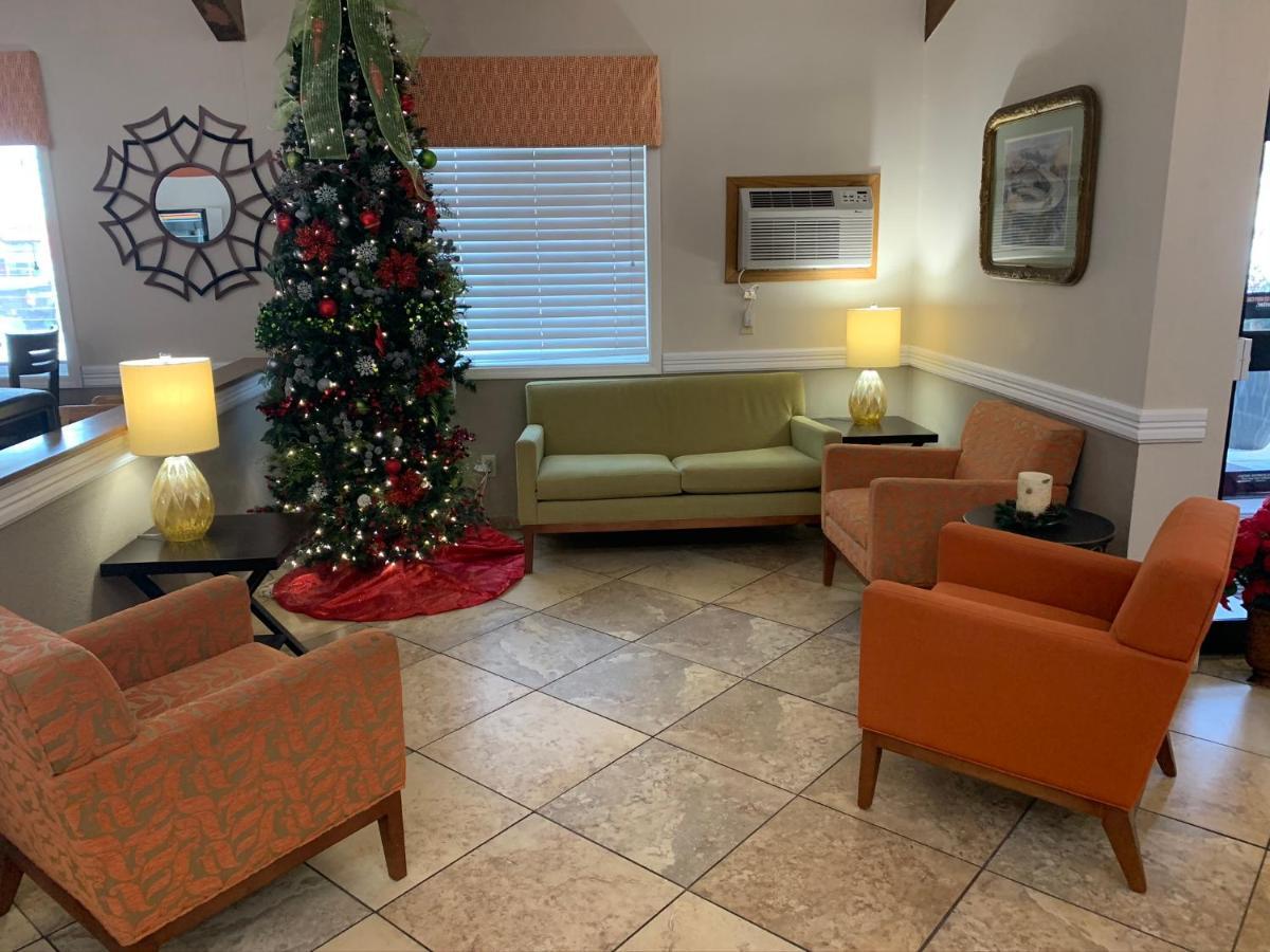 Nichols Inn&Suites Hastings Buitenkant foto