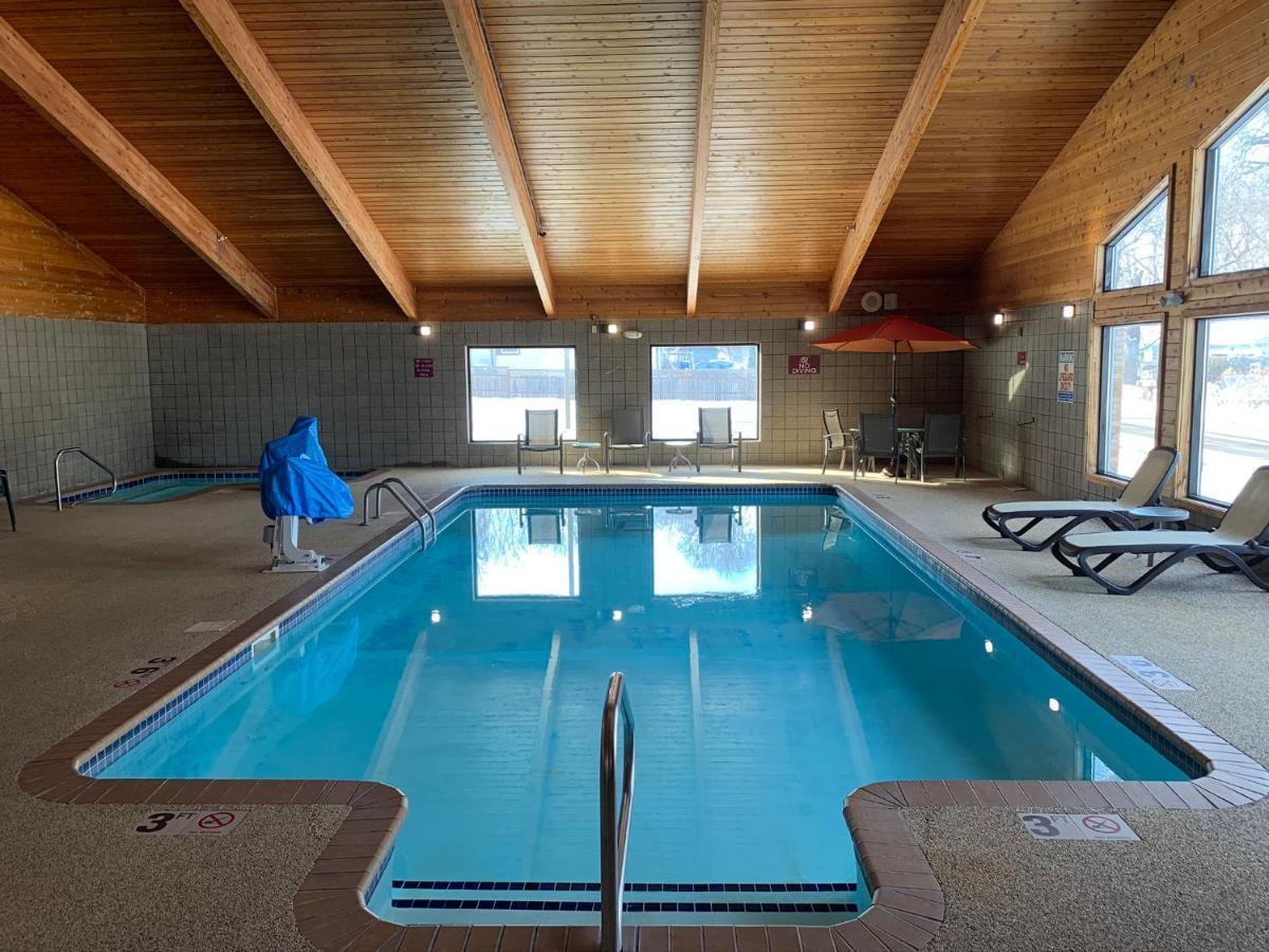 Nichols Inn&Suites Hastings Buitenkant foto