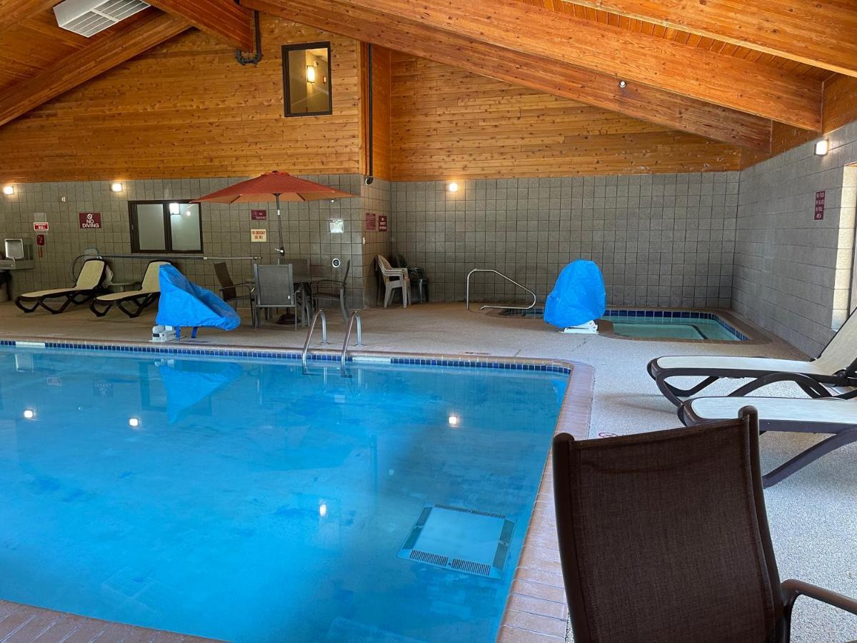 Nichols Inn&Suites Hastings Buitenkant foto