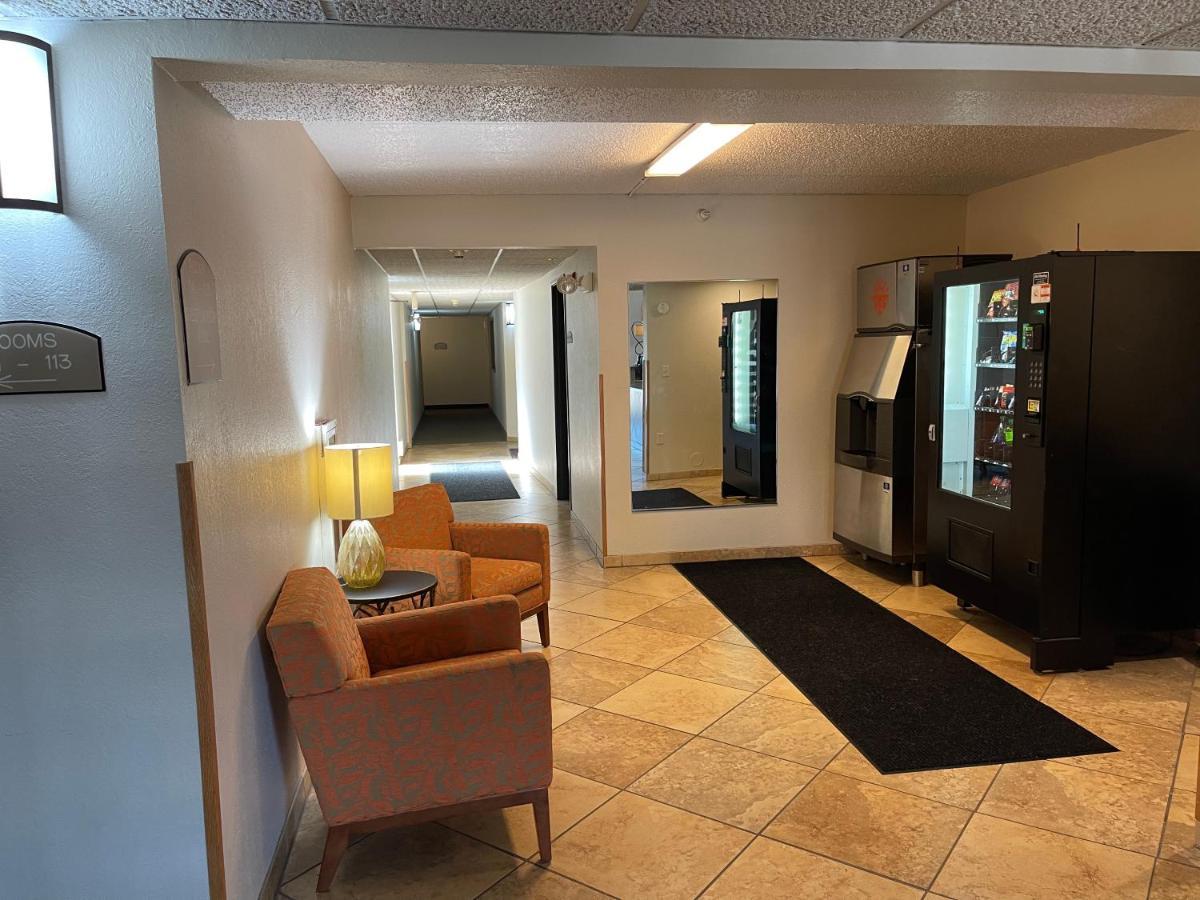 Nichols Inn&Suites Hastings Buitenkant foto