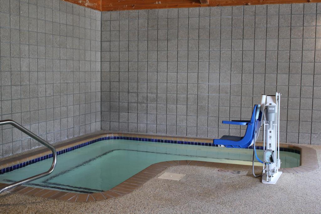 Nichols Inn&Suites Hastings Buitenkant foto